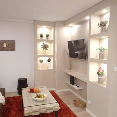 With 2 Bedrooms In With Wifi براغا
