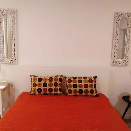 With 2 Bedrooms In With Wifi *