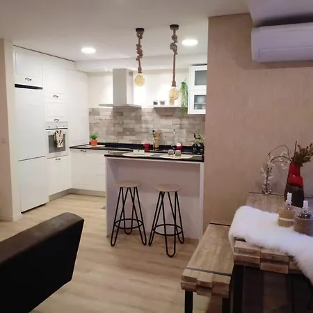 شقة With 2 Bedrooms In With Wifi