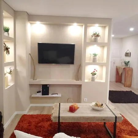 With 2 Bedrooms In With Wifi شقة