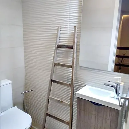 Apartment With 2 Bedrooms In With Wifi
