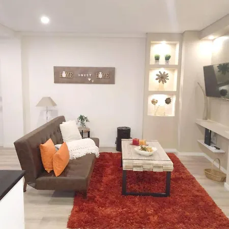 شقة With 2 Bedrooms In With Wifi